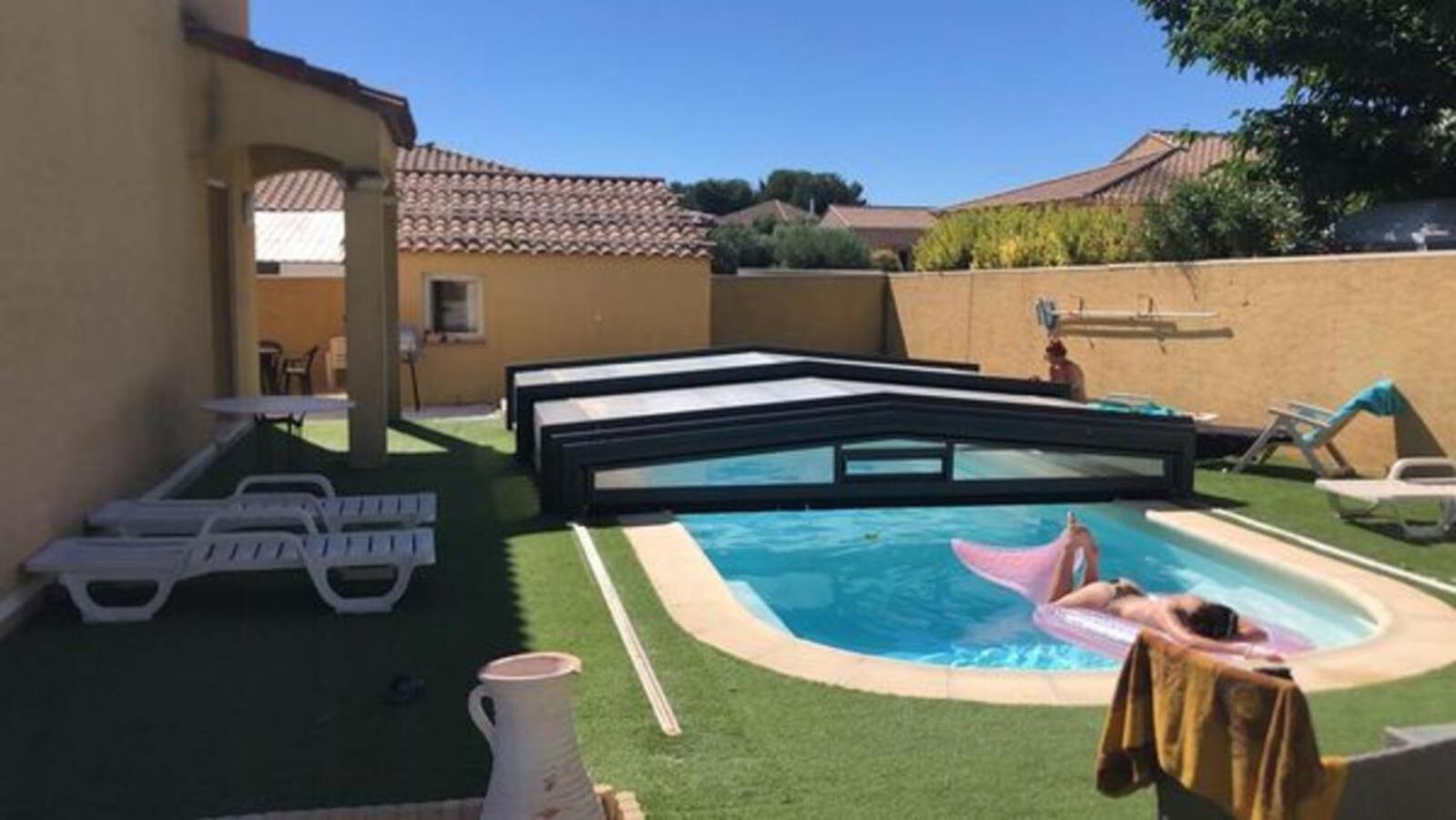 Pinet , le calme proche de la mer Extérieur photo